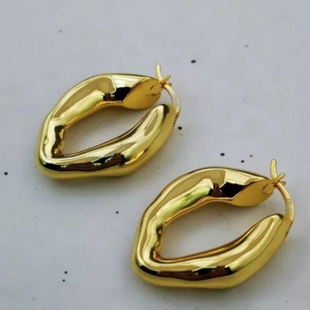 18K Gold Plated Oma the Label - The Mira Hoop